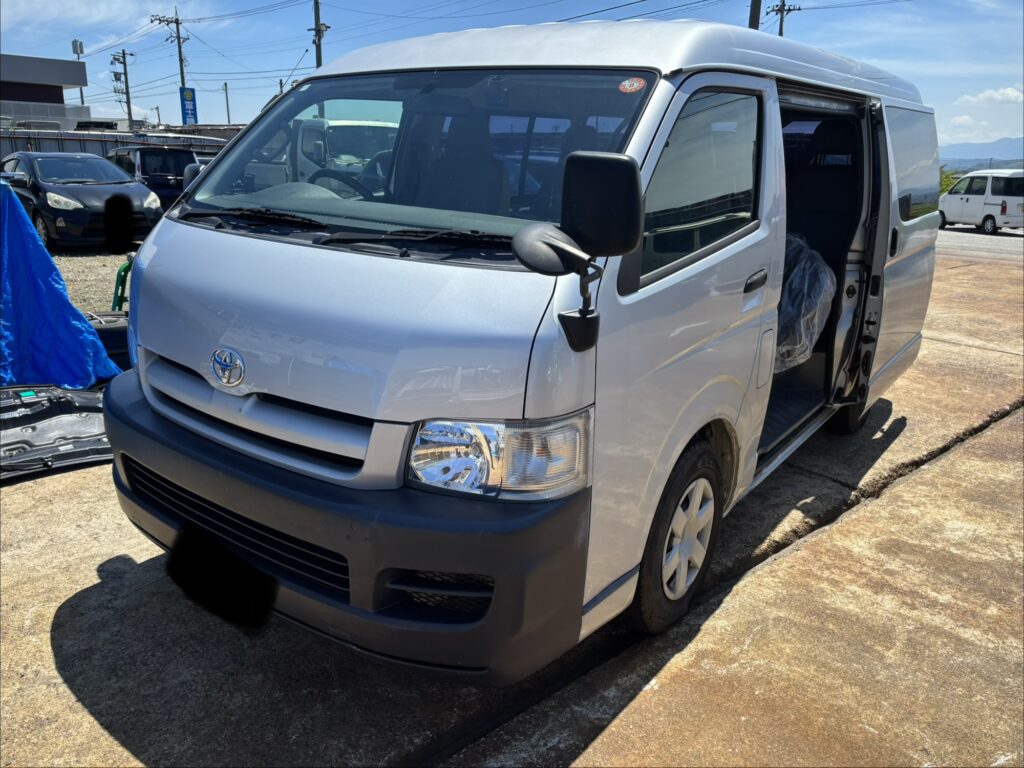 ハイエースバン